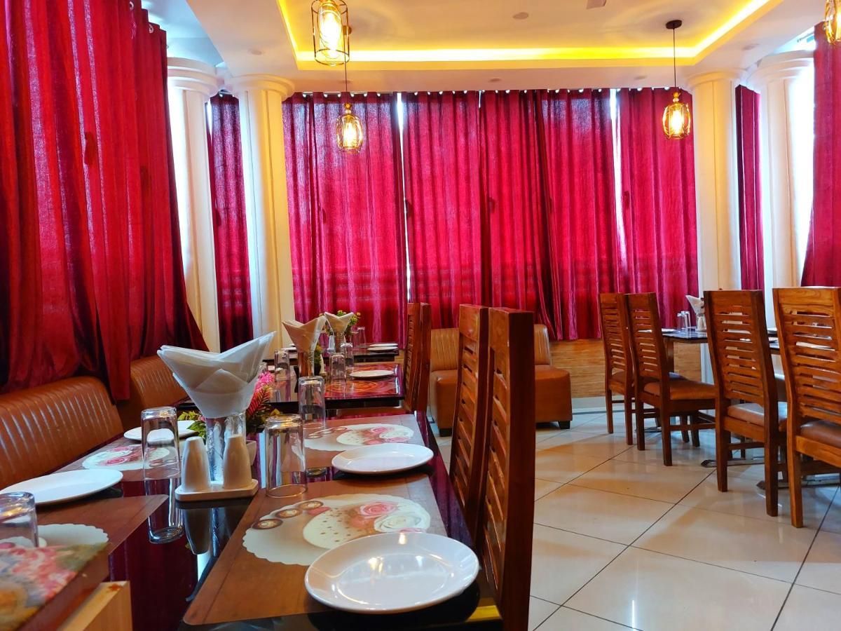 Hotel Sunshine & Restaurant Purnia Buitenkant foto